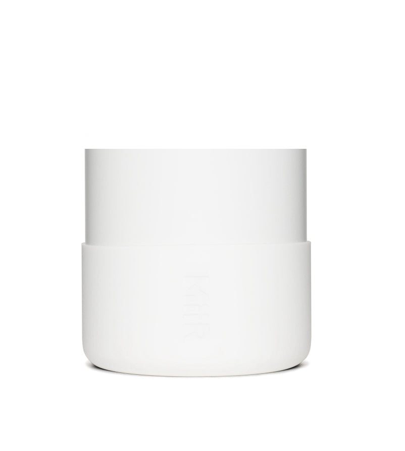 silicone-boot-i2 Silicone_Boot_32oz_42oz_White_Studio_0821_On_Bottle_7c7df284-5bee-4f24-a031-14b02db7328f__SLB1PN34001.jpg