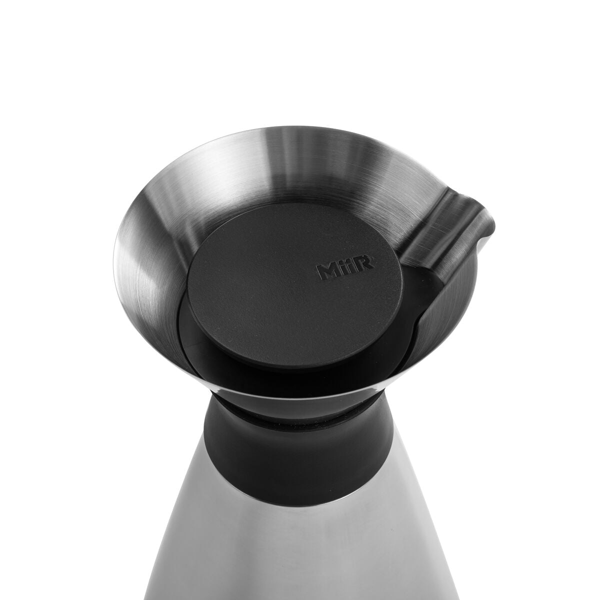 new-standard-carafe-d1 WebPDP-PolishedStainlessCarafe_33oz_SS_StudioX207182024_45degree__CAR1SVOS005.jpg