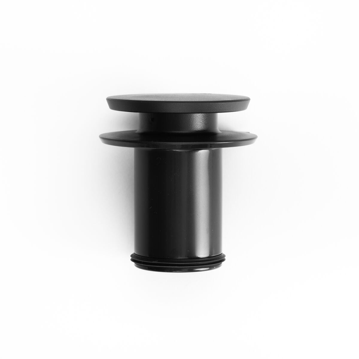 new-standard-carafe-d1 WebPDP-PolishedStainlessCarafe_33oz_SS_StudioX207182024_Lid__CAR1SVOS005.jpg