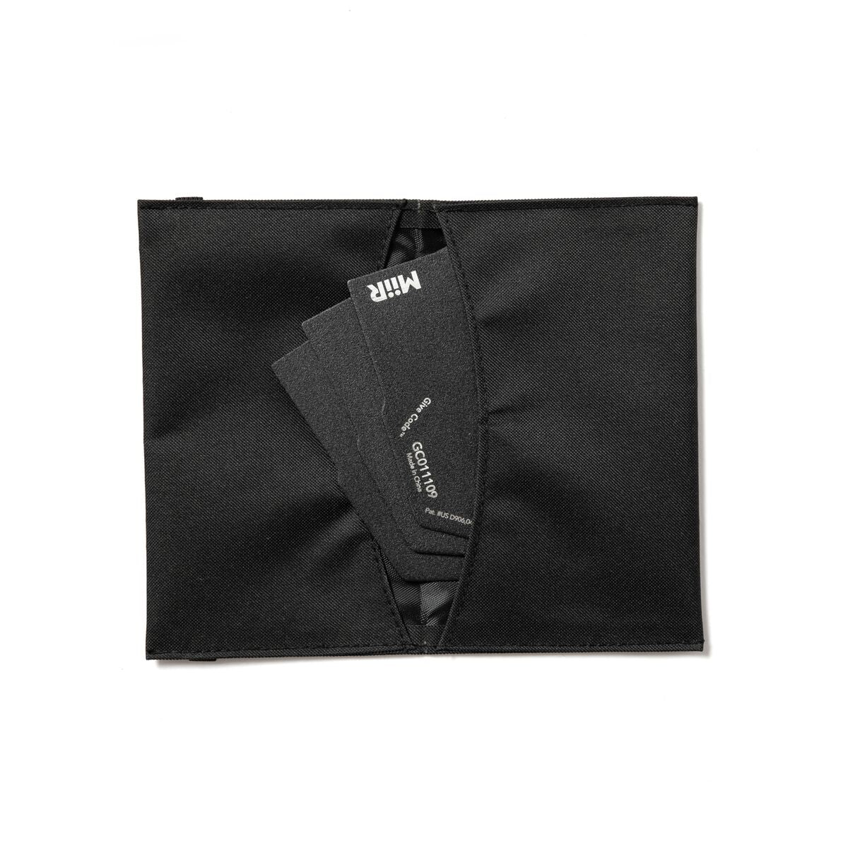 pourigami-n0 WebPDP-Pourigami_Black_Case__POG2SN00002_Studio_Open.jpg