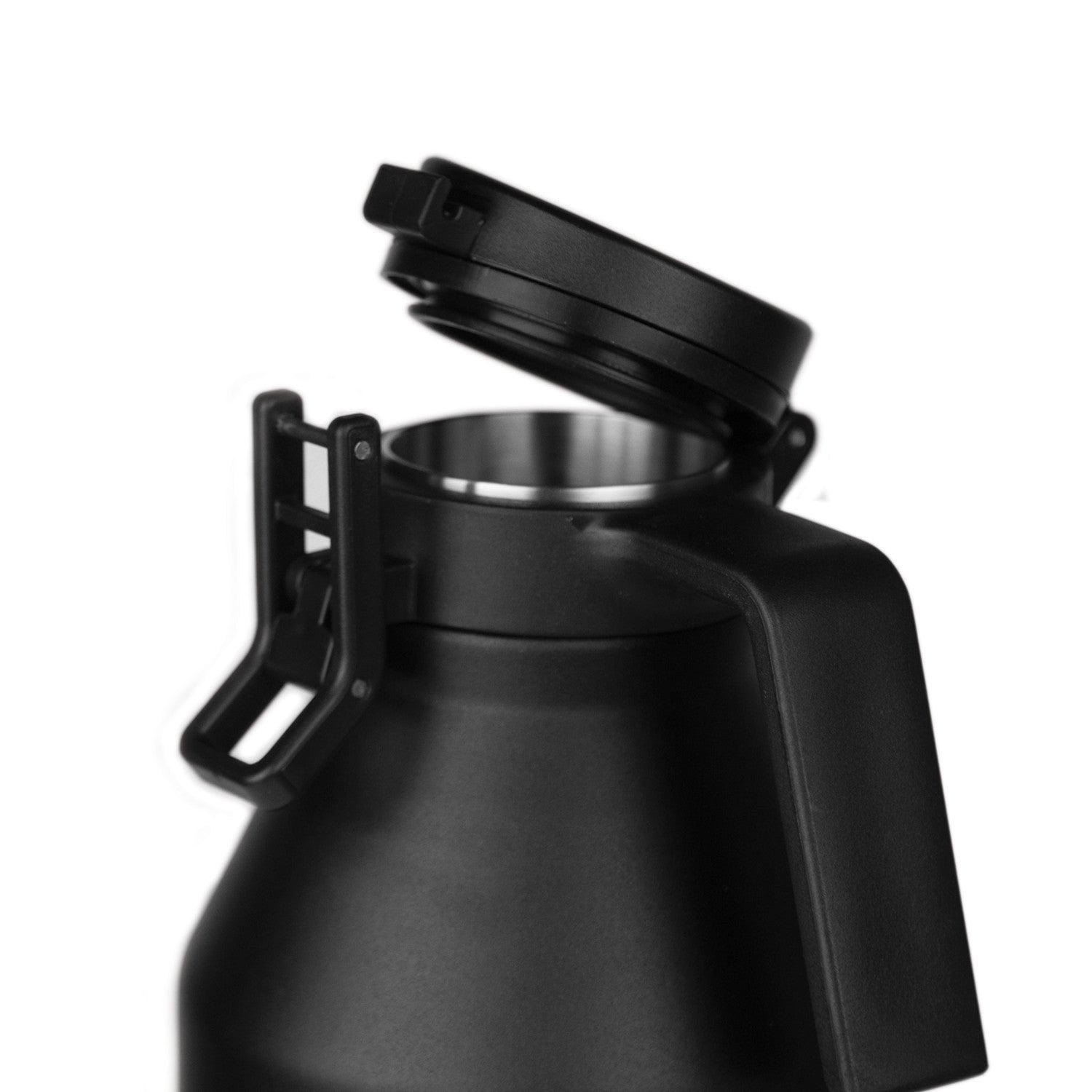 64oz-growler-w5 growlerdetail1_f7b2c86e-8bb8-40fc-b9ae-6f2e9d01276f__402220.jpg